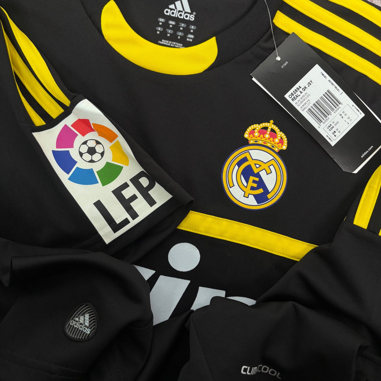 2011/12 Real Madrid Goalkeeper Shirt - Casillas - M - New with Tag