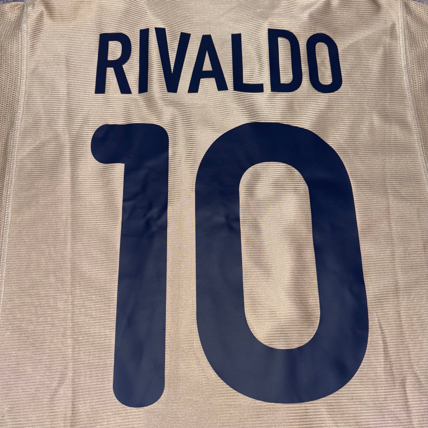 2001/02 Barcelona Away Shirt - Rivaldo - L