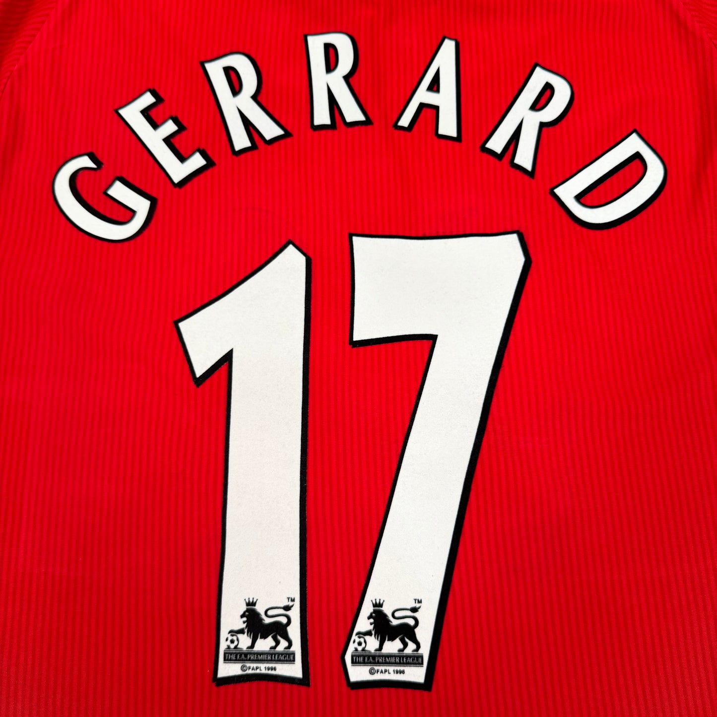 2002/03 Liverpool Home Shirt - Gerrard - L