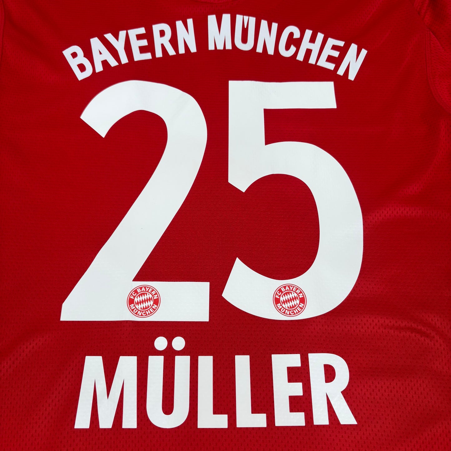 2009/10 Bayern Munich Home Shirt - Muller - L