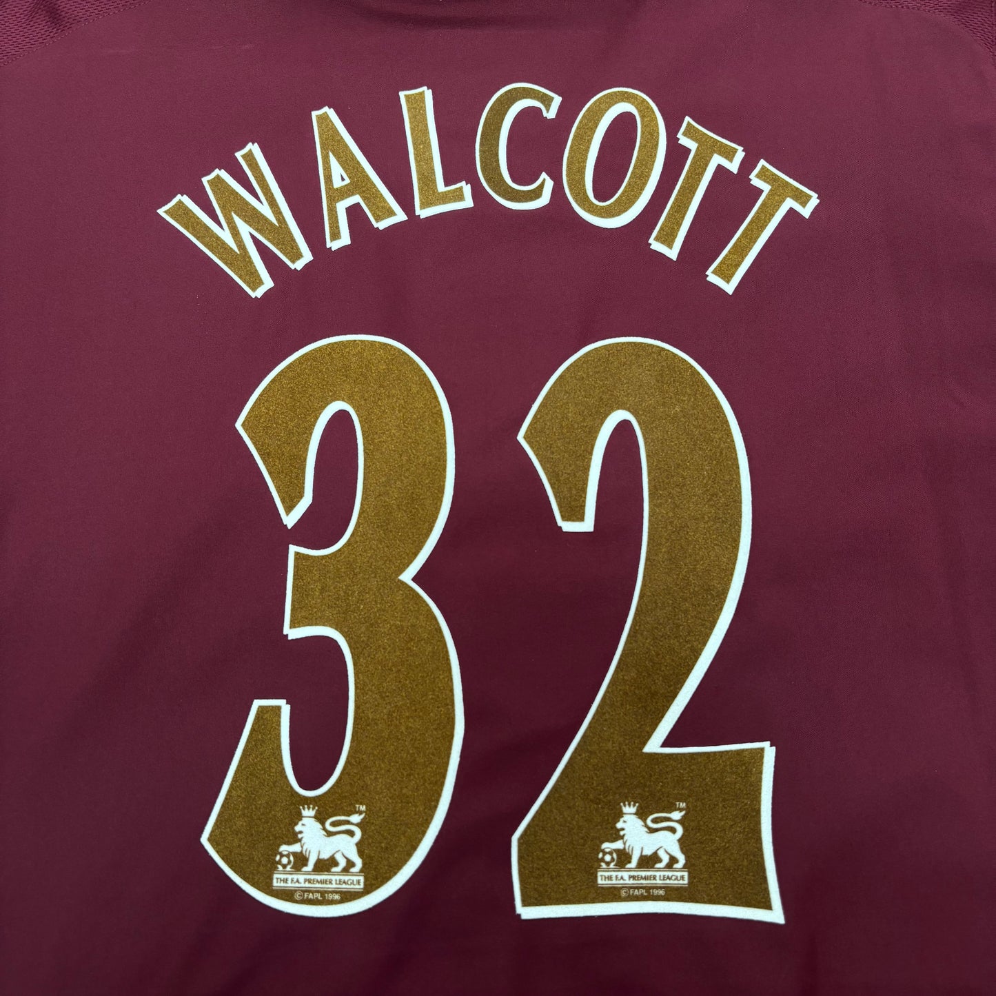2005/06 Arsenal Home Shirt - Walcott - XL