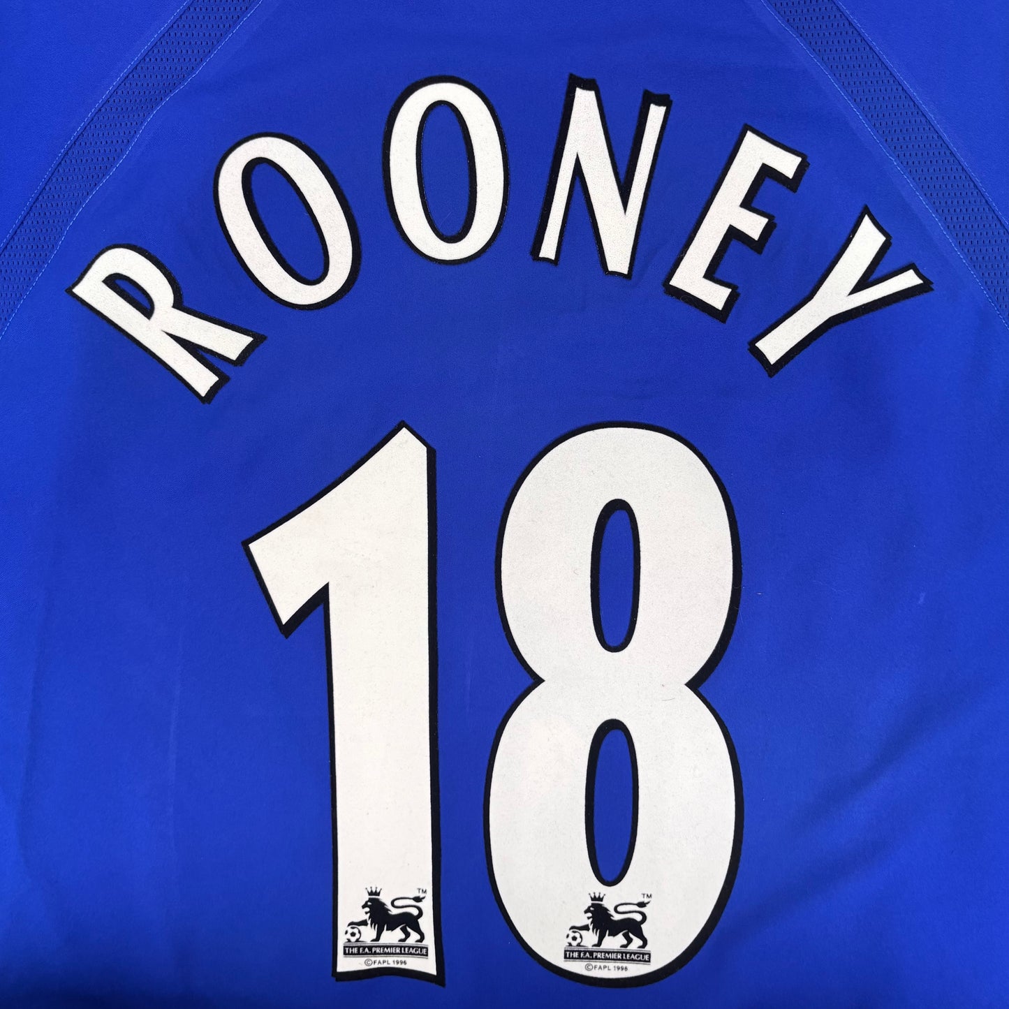 2003/04 Everton Home Shirt - Rooney - L