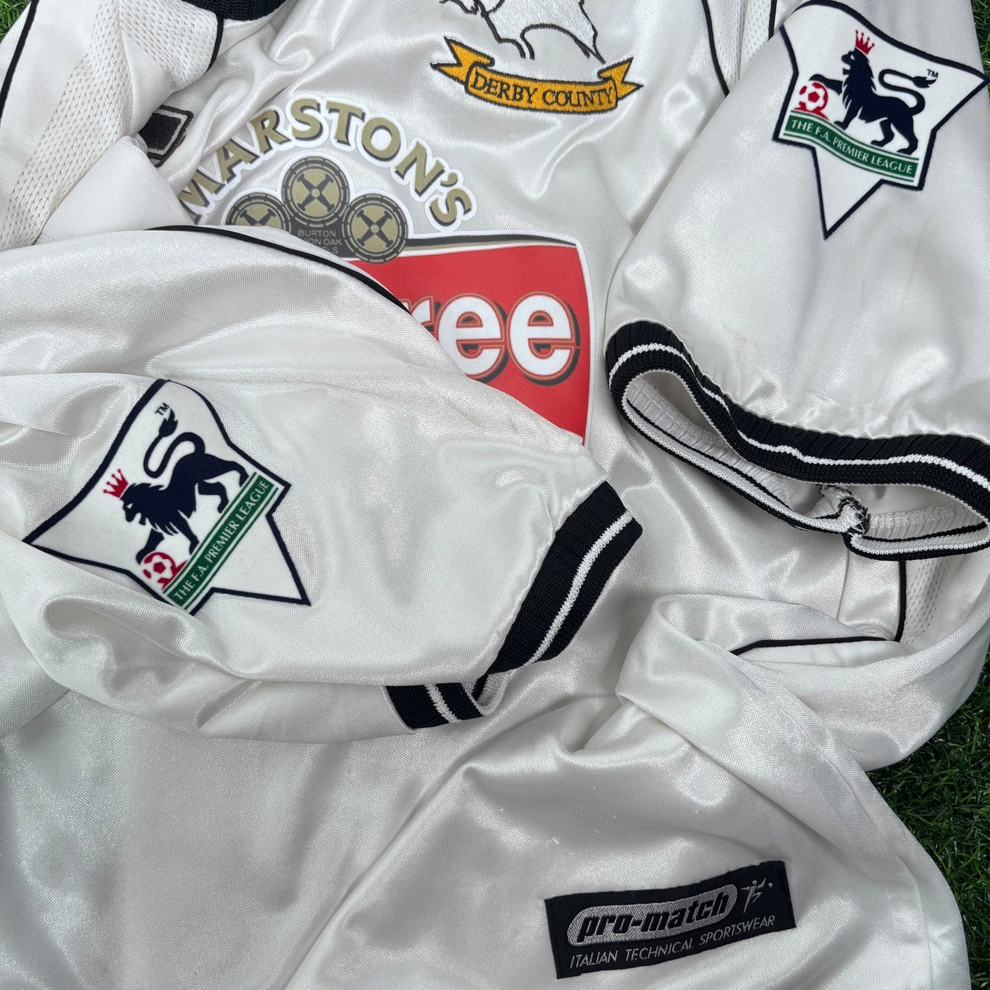2001/02 Derby County Home Shirt - Ravanelli - L