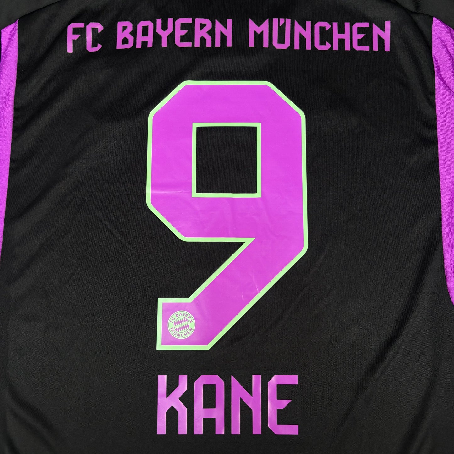 2023/24 Bayern Munich Away Shirt - Kane - L