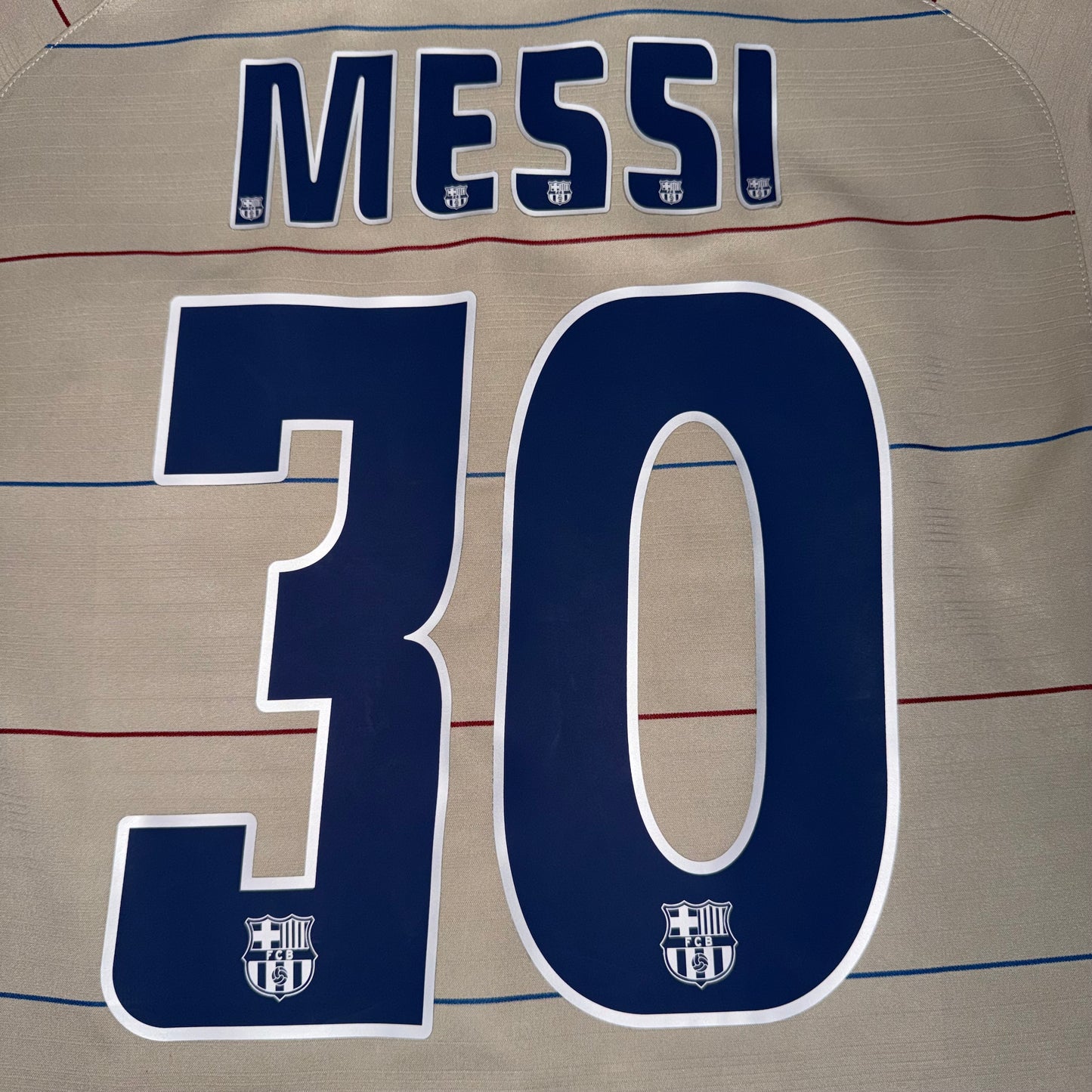 2003/04 Barcelona Away Shirt - Messi - S