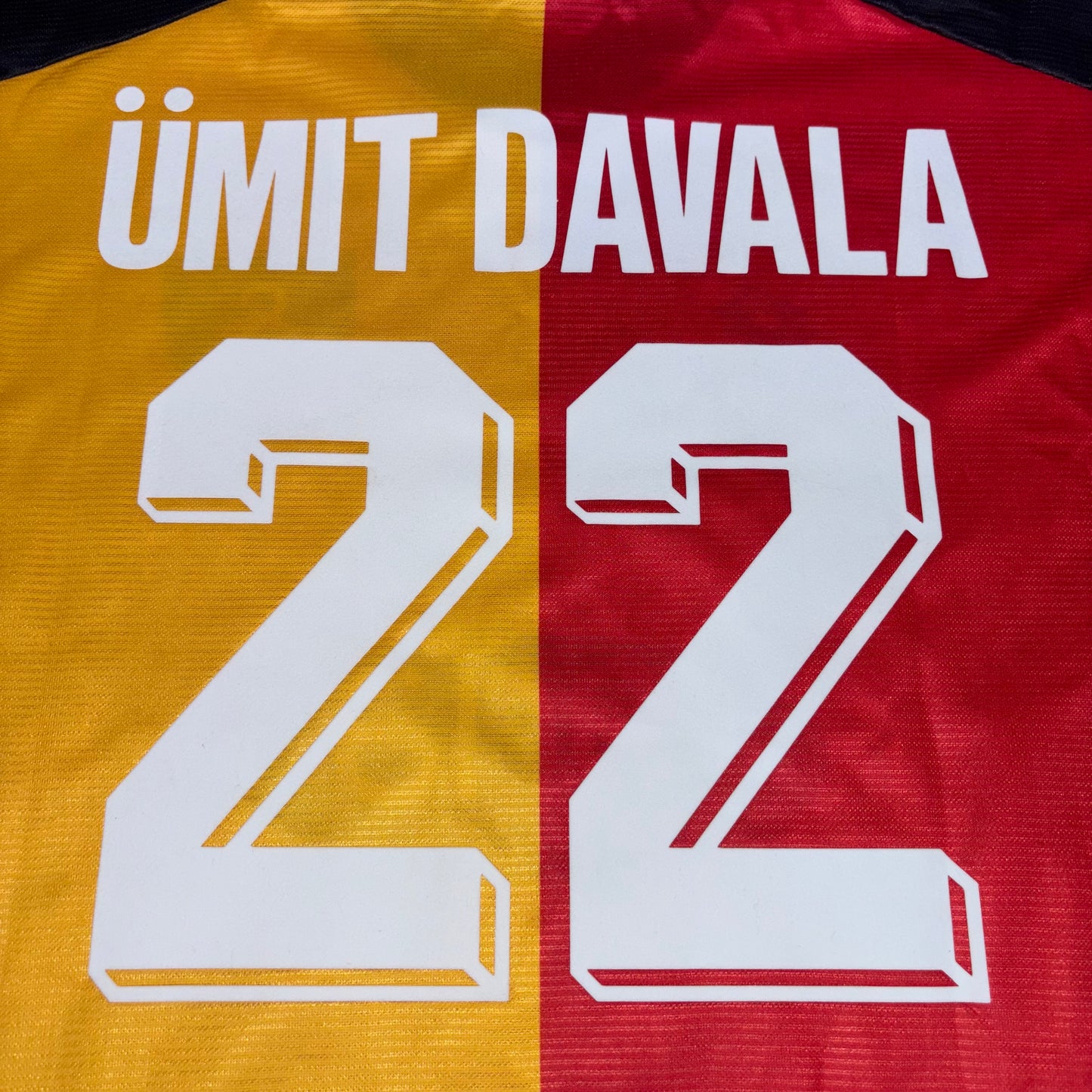 2002/03 Galatasaray Home Shirt - Umit Davala - L