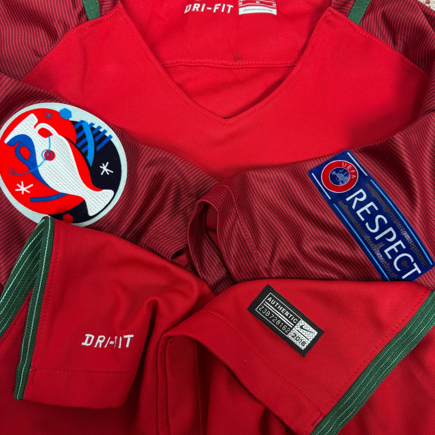 2016/17 Portugal Home Shirt - Cristiano Ronaldo - M