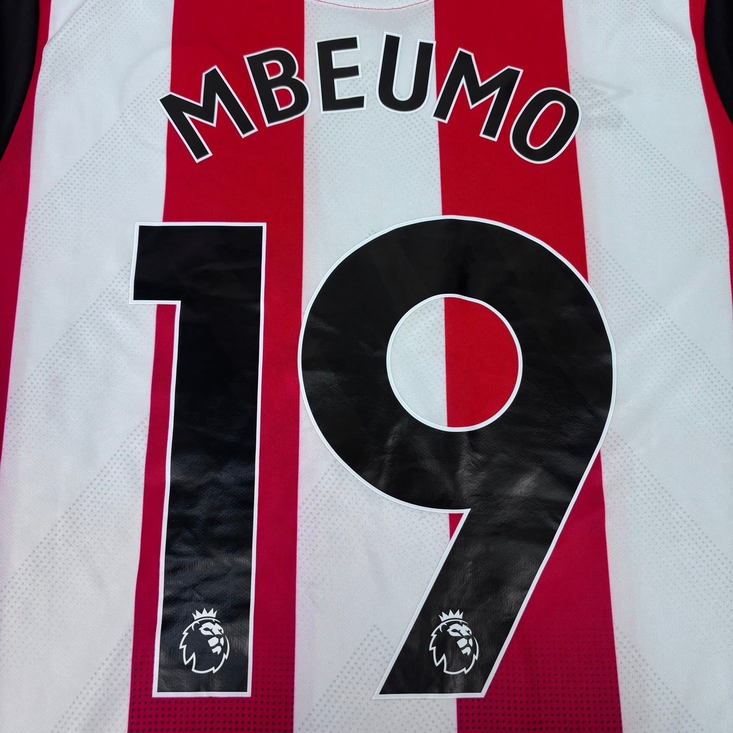 2024/25 Brentford Home Shirt - Mbeumo - L - New with Tag