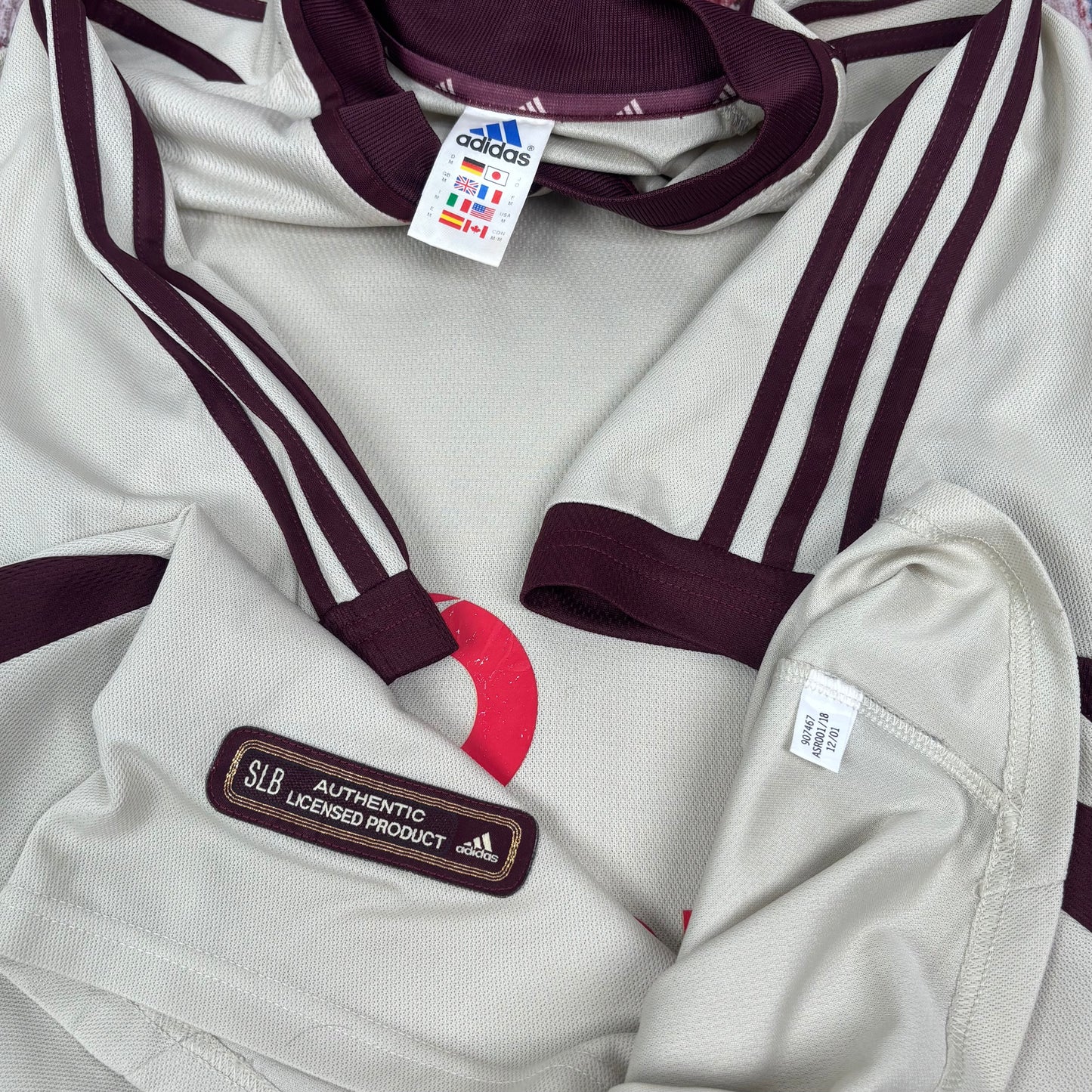 2001/02 Benfica Away Shirt - Simao - M