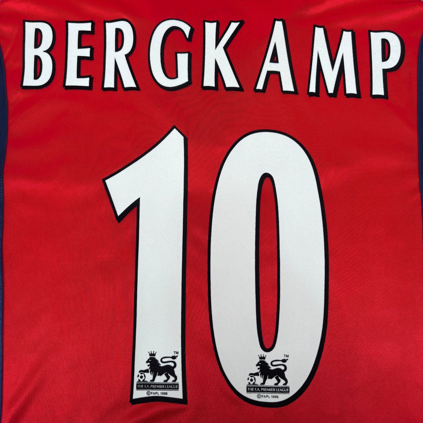 1998/99 Arsenal Home Shirt - Bergkamp - L