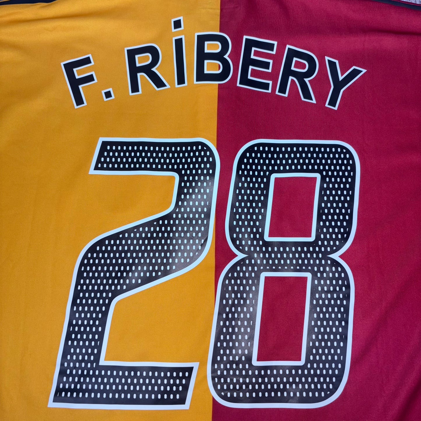 2005/06 Galatasaray Home Centenary Shirt - M - Ribery