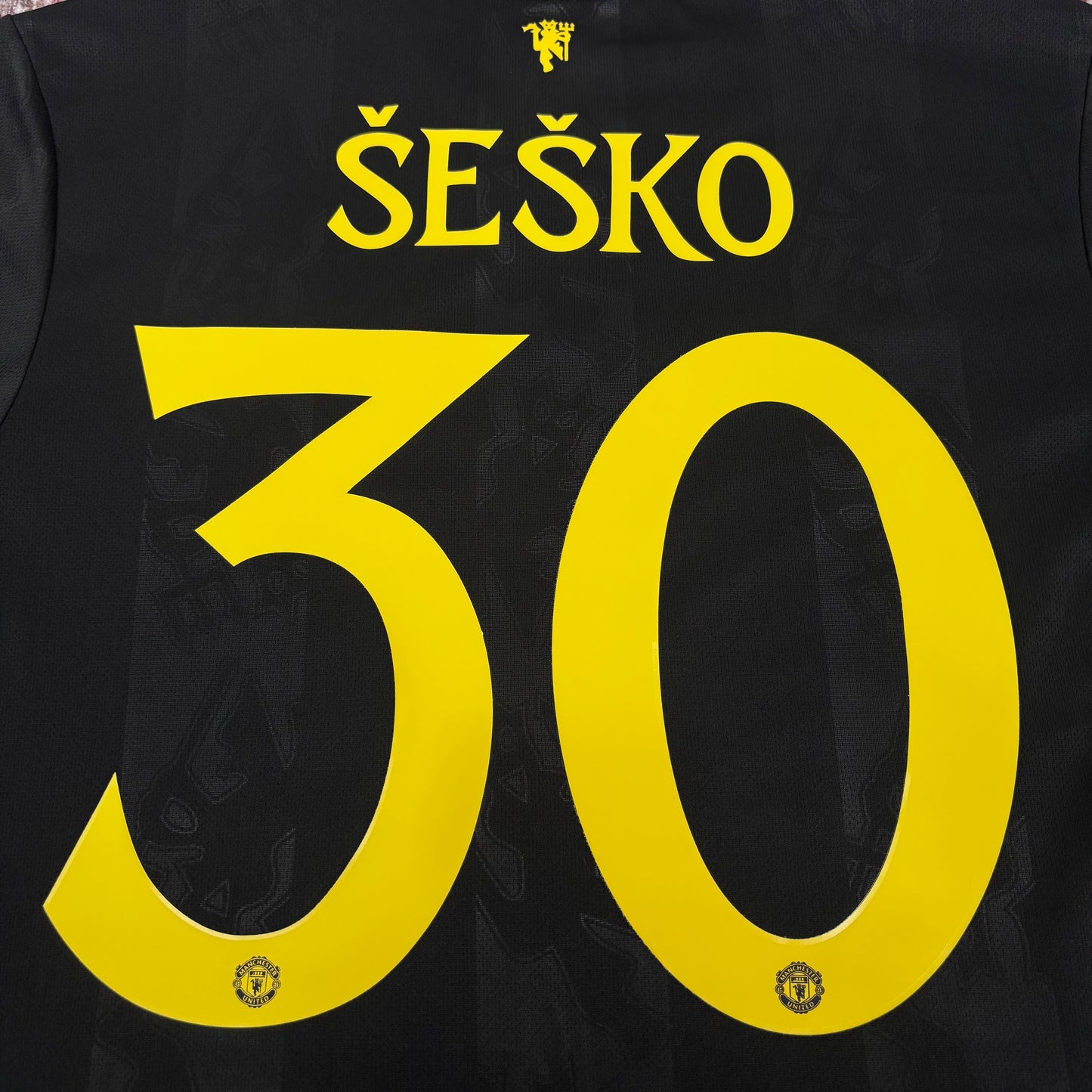 2025/26 Manchester United Away Longsleeve Shirt - Sesko - M - New with Tag