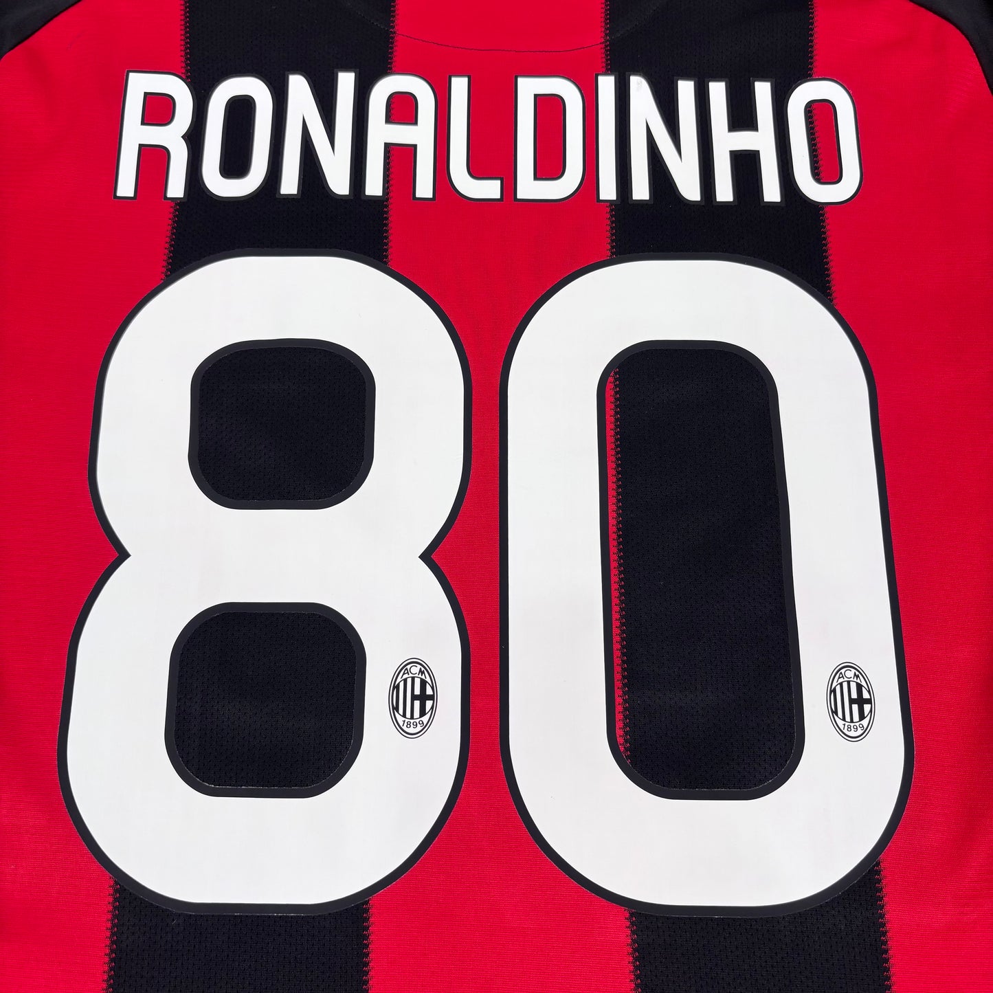 2010/11 AC Milan Home Shirt - Ronaldinho - L