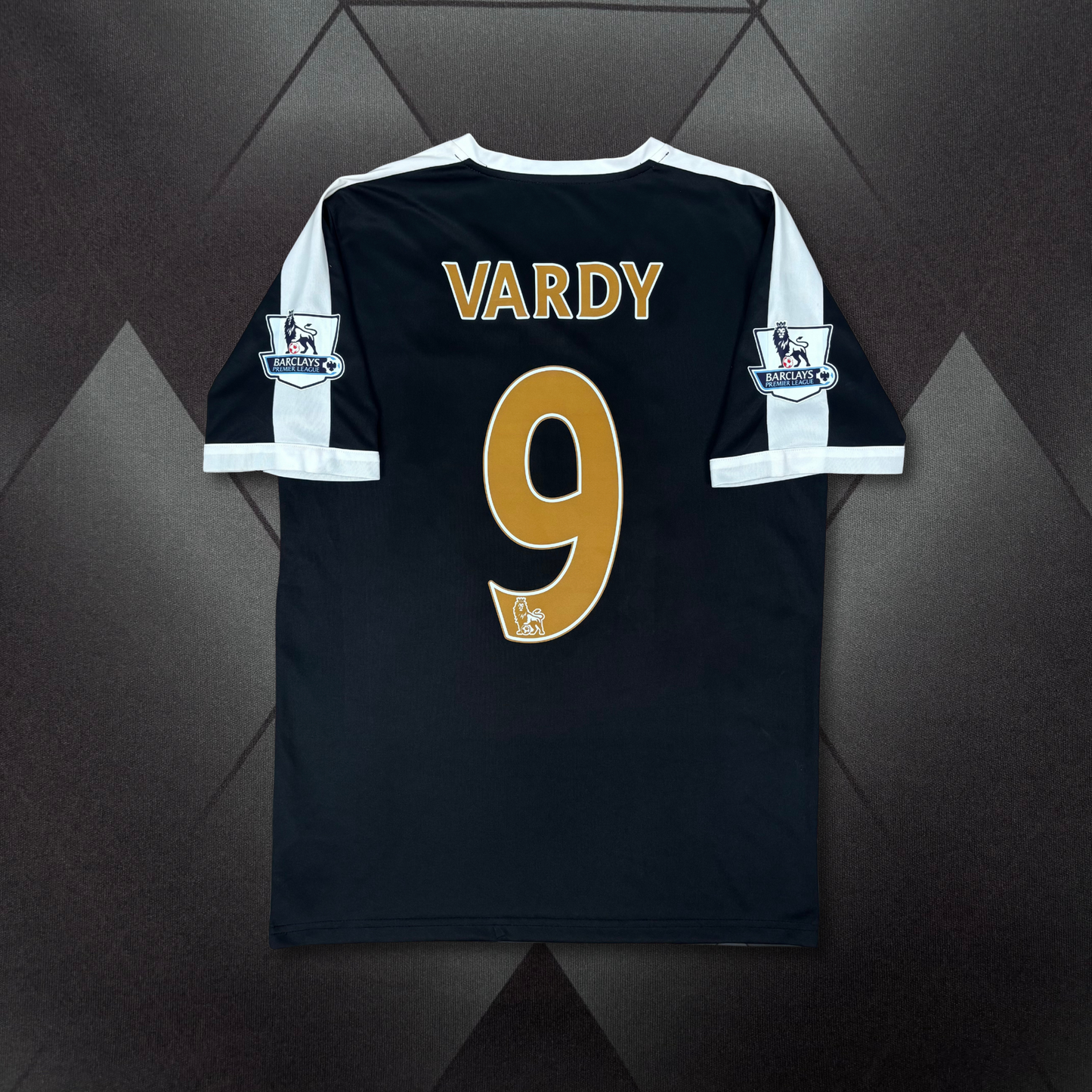 2015/16 Leicester City Away Shirt - Vardy - M