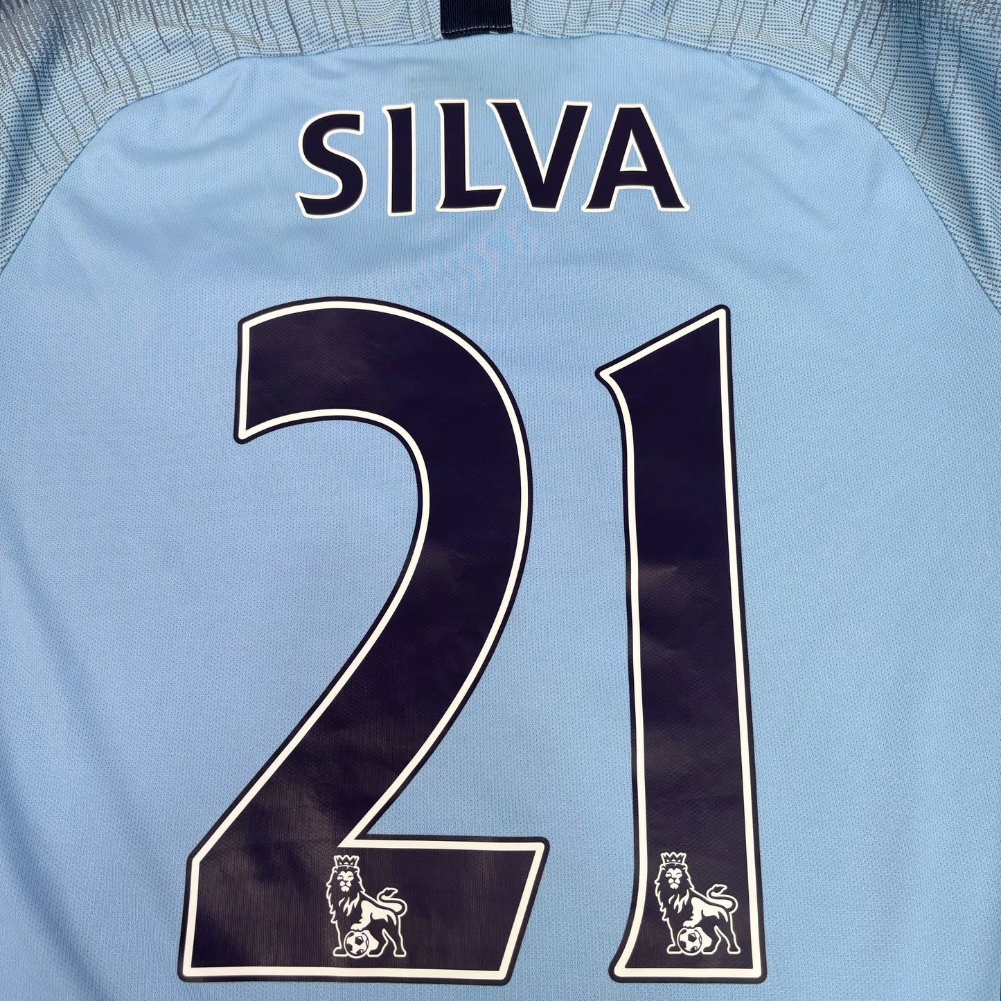 2018/19 Manchester City Home Shirt - David Silva - M