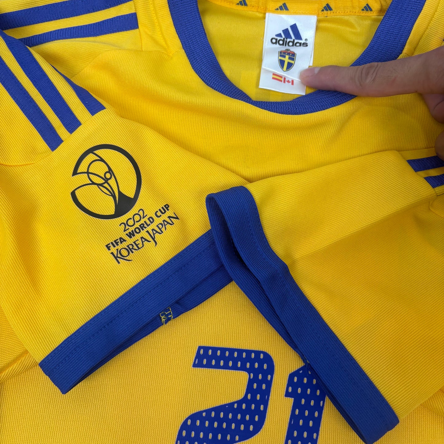 2002/03 Sweden Home Shirt - Ibrahimovic - M