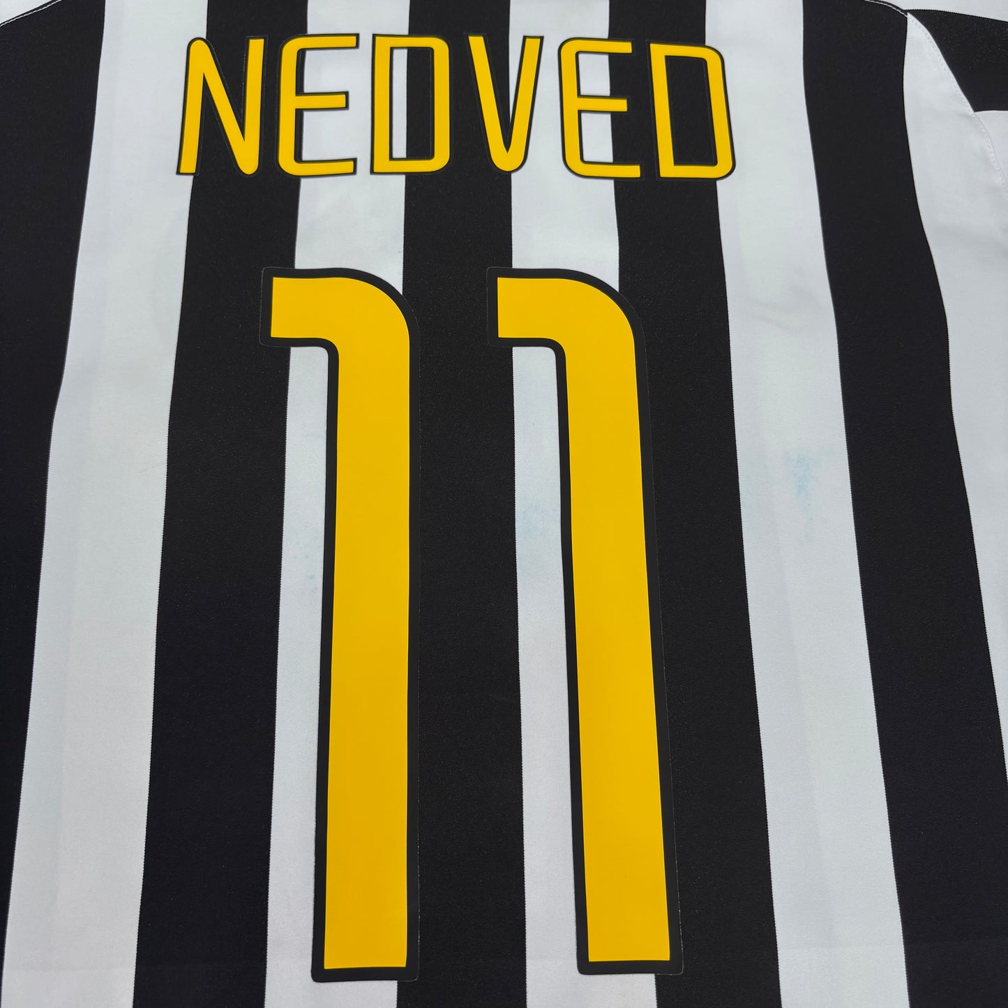 2003/04 Juventus FC Home Shirt - Nedved - L