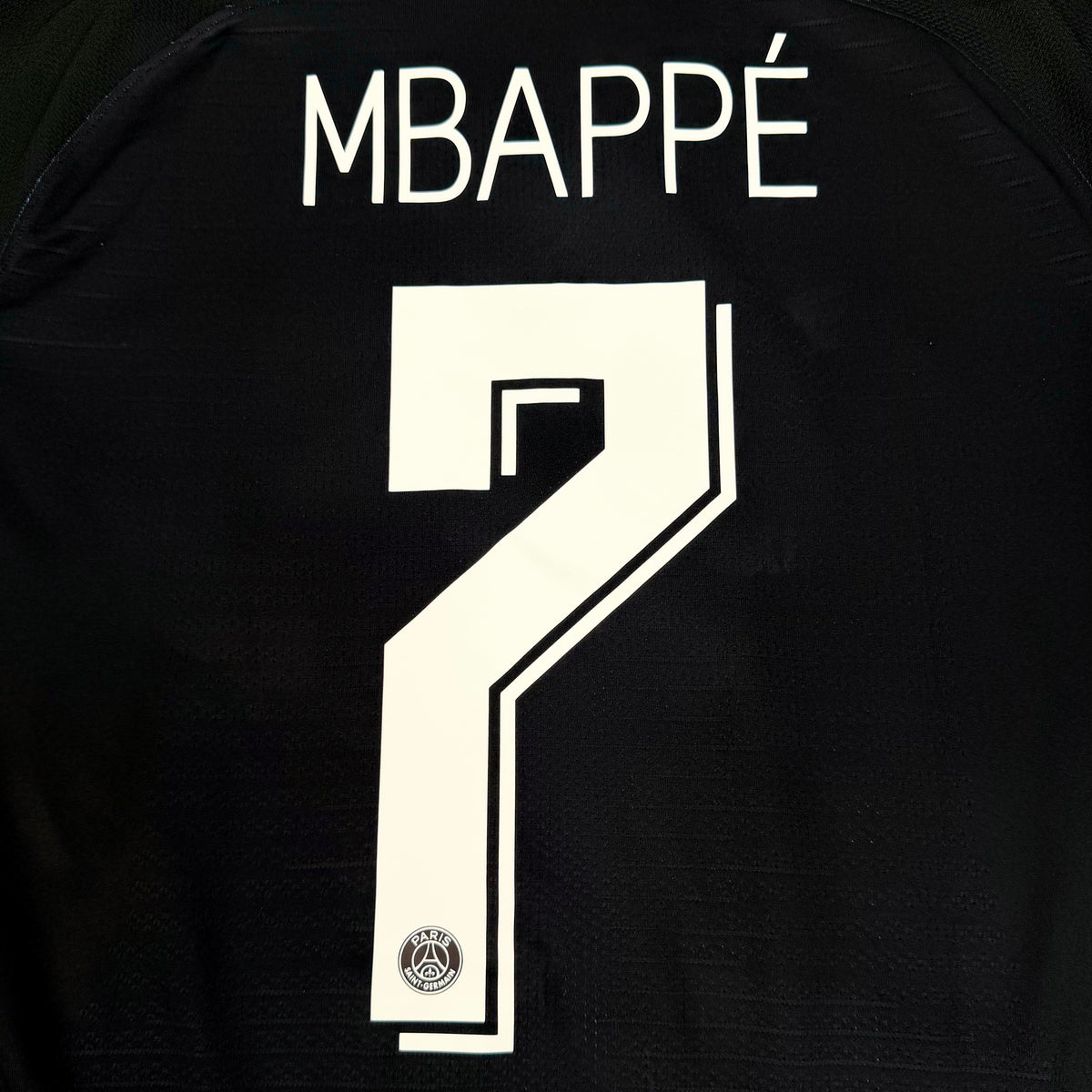 2019/20 Paris Saint-Germain Fourth Shirt - P2R - Mbappe - M