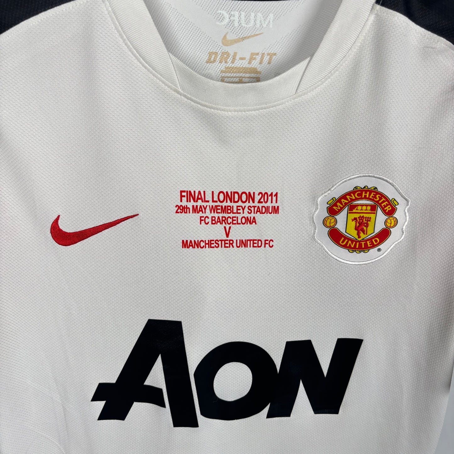 2010/11 Manchester United Away Shirt - Chicarito