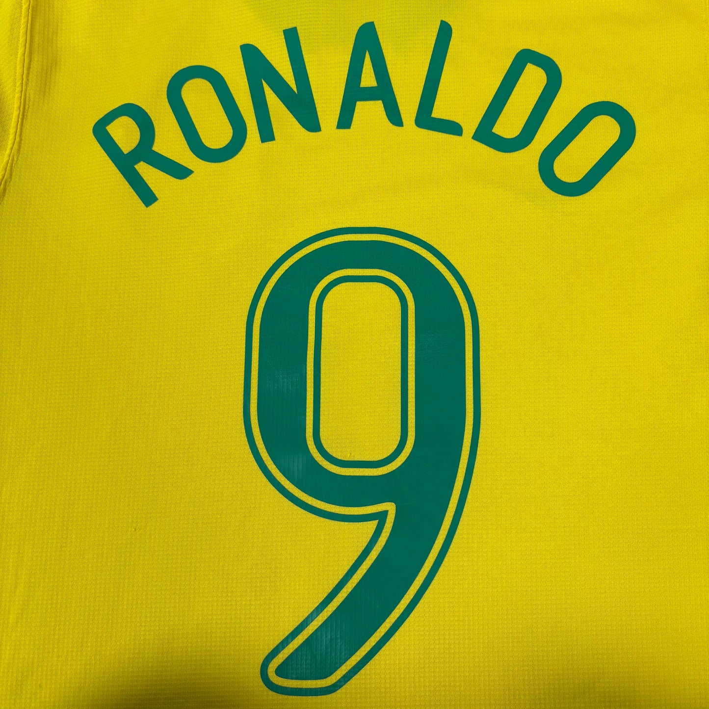2006/07 Brazil Home Shirt - Ronaldo Nazario - L