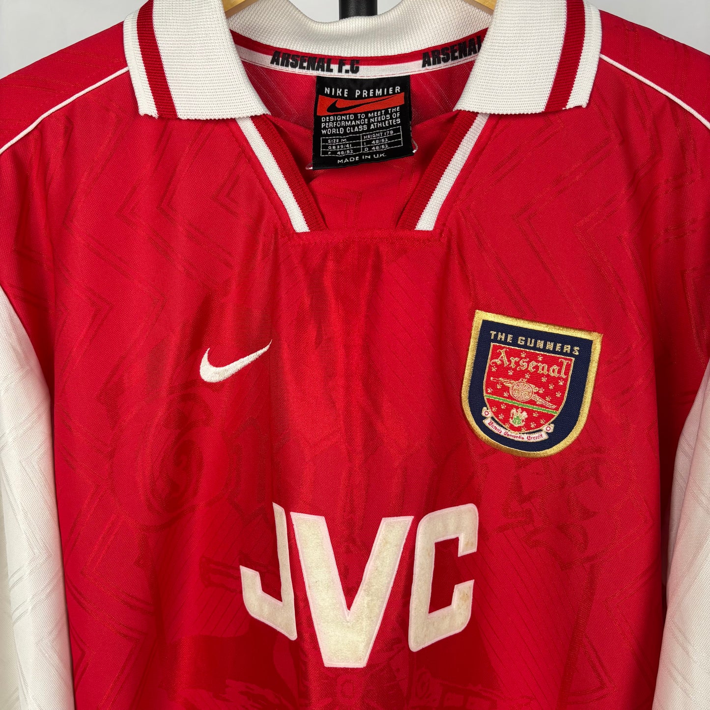 1996/97 Arsenal Home Shirt - Bergkamp