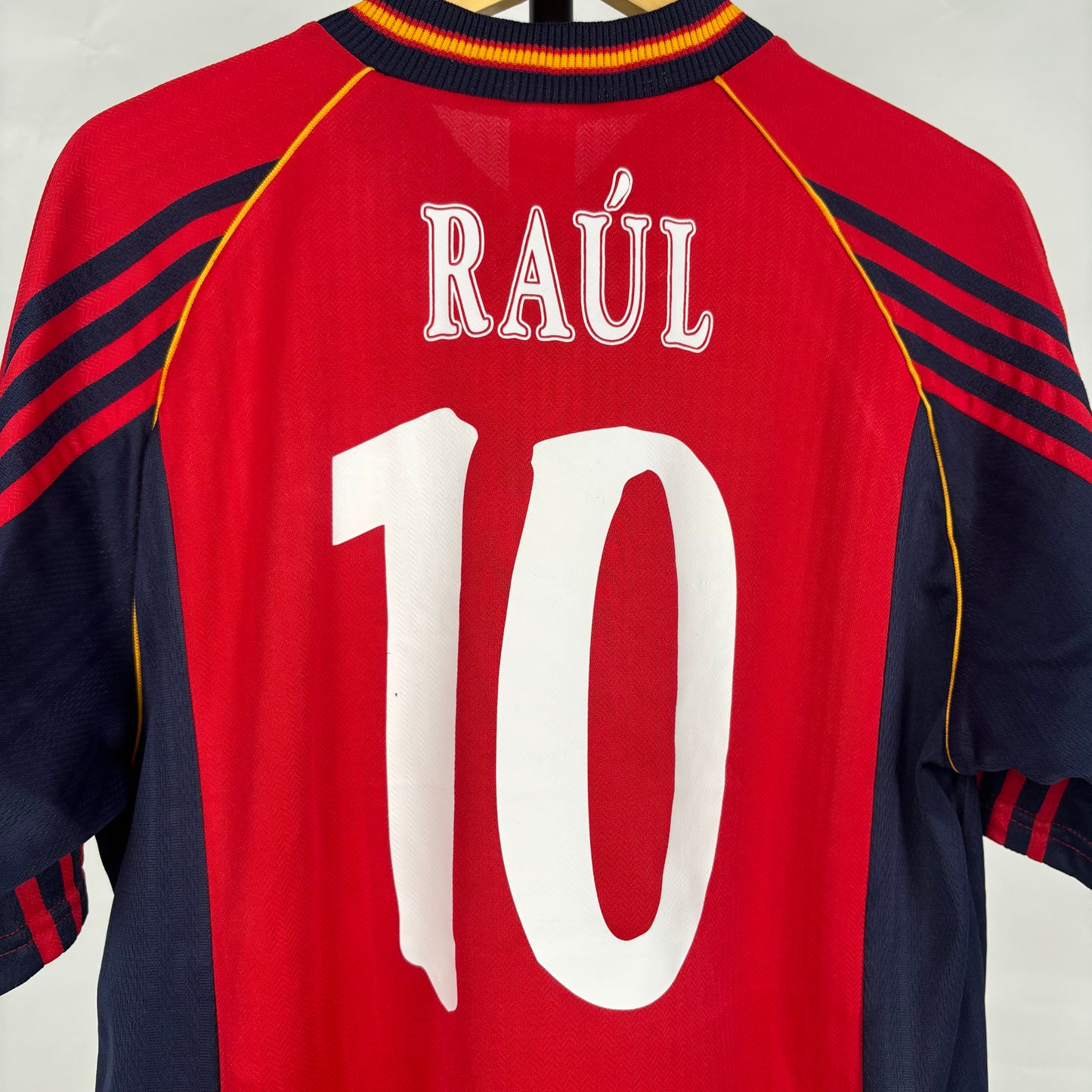 1998/99 Spain Home Shirt - Raul - M