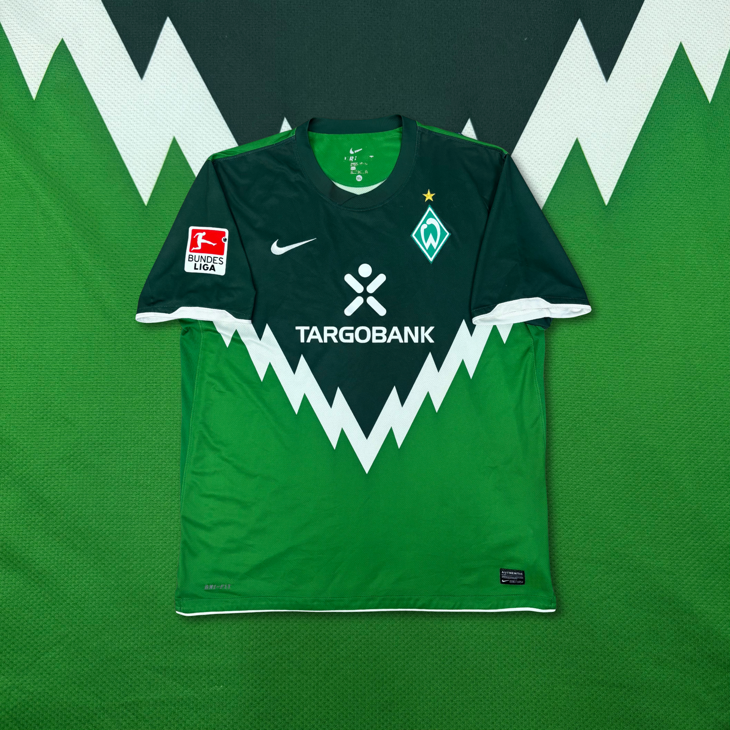 2010/11 Werder Bremen Home Shirt - Ozil - XL