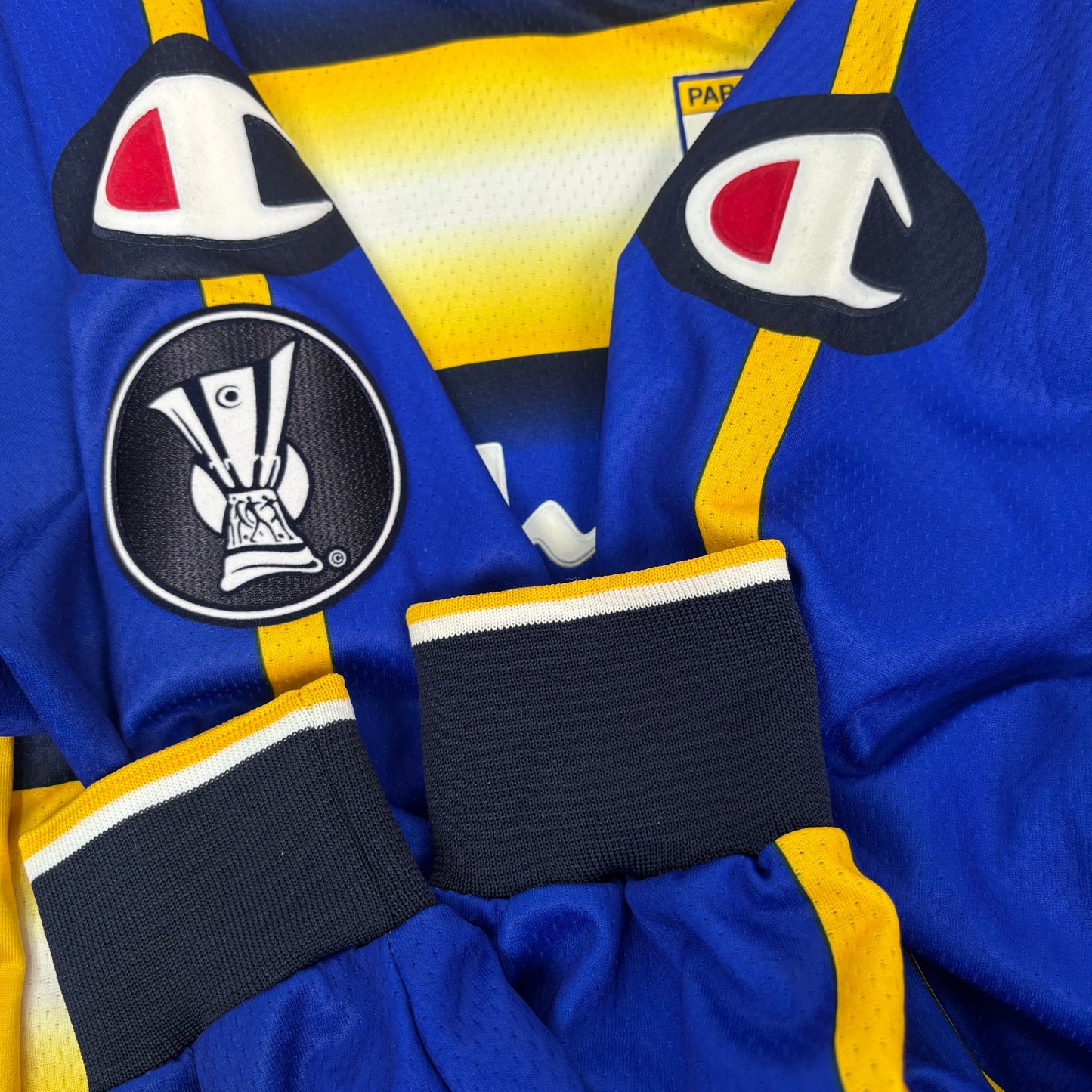 2004/05 Parma Home Longsleeve Shirt - Gilardino - Player Issue - L
