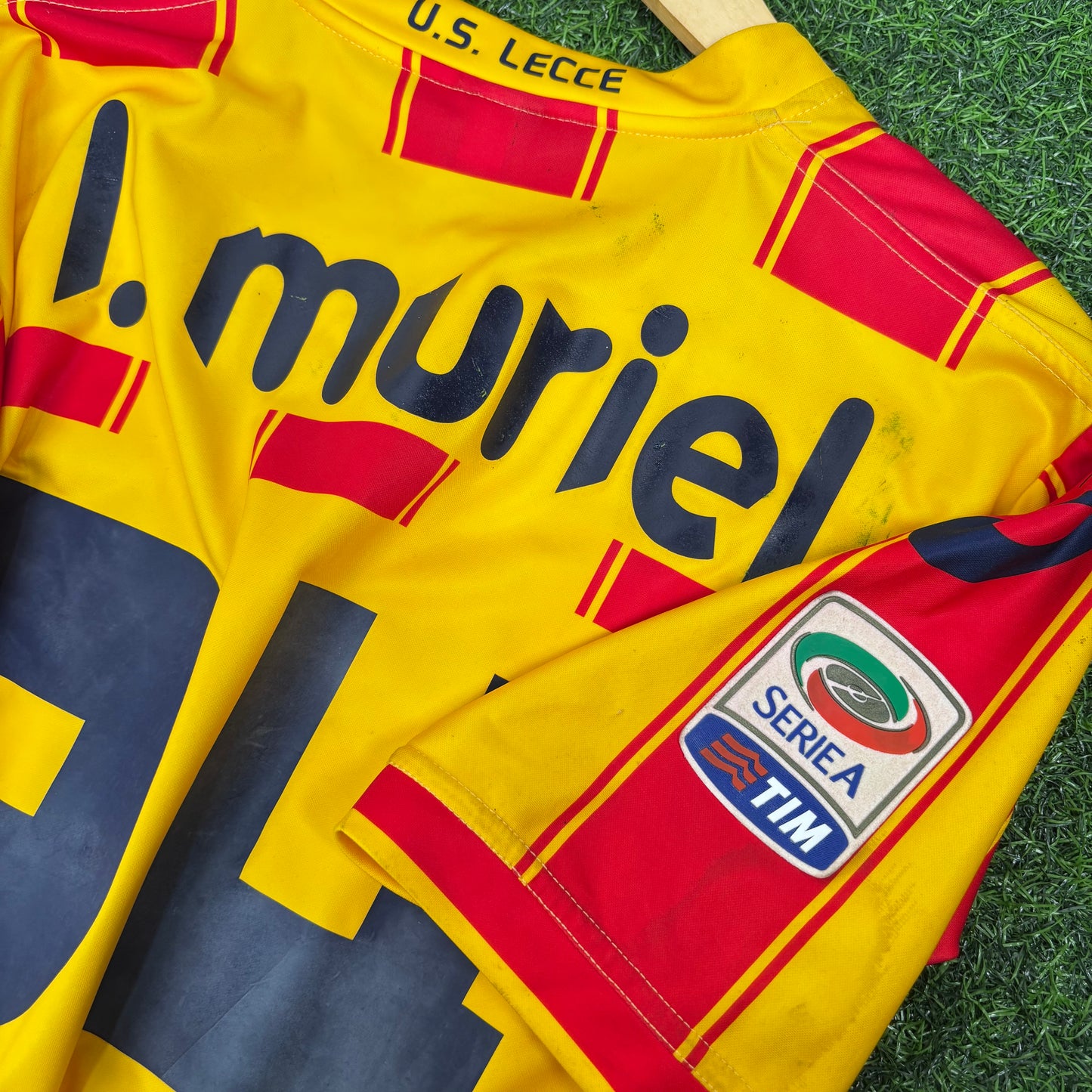 2011/12 U.S. Lecce Home Shirt - Muriel - L - Player Issue - New With Tag