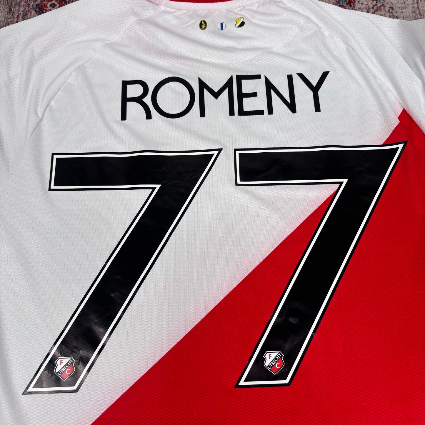 2024/25 FC Utrecht Home Shirt - Ole Romeny - XL - New with Tag