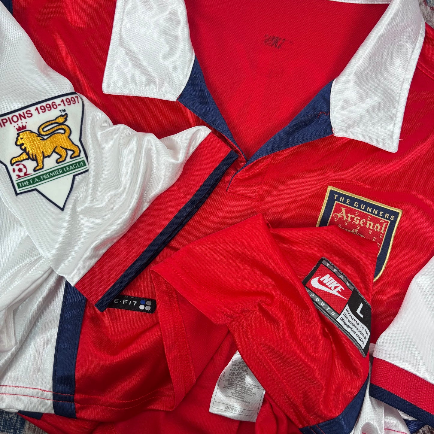 1998/99 Arsenal Home Shirt - Bergkamp - L