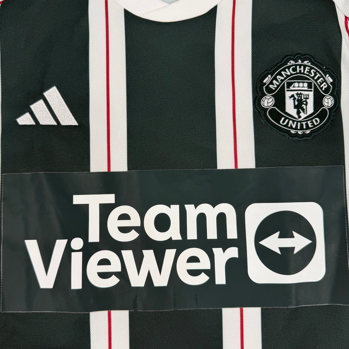 2023/24 Manchester United Away Shirt - Bruno Fernandes - S