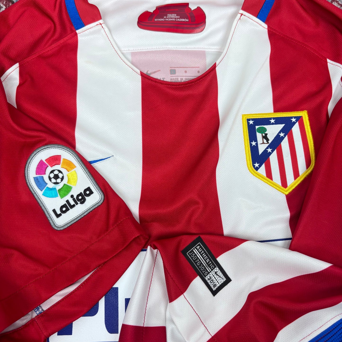 2016/17 Atletico Madrid Home Shirt - Griezmann - L