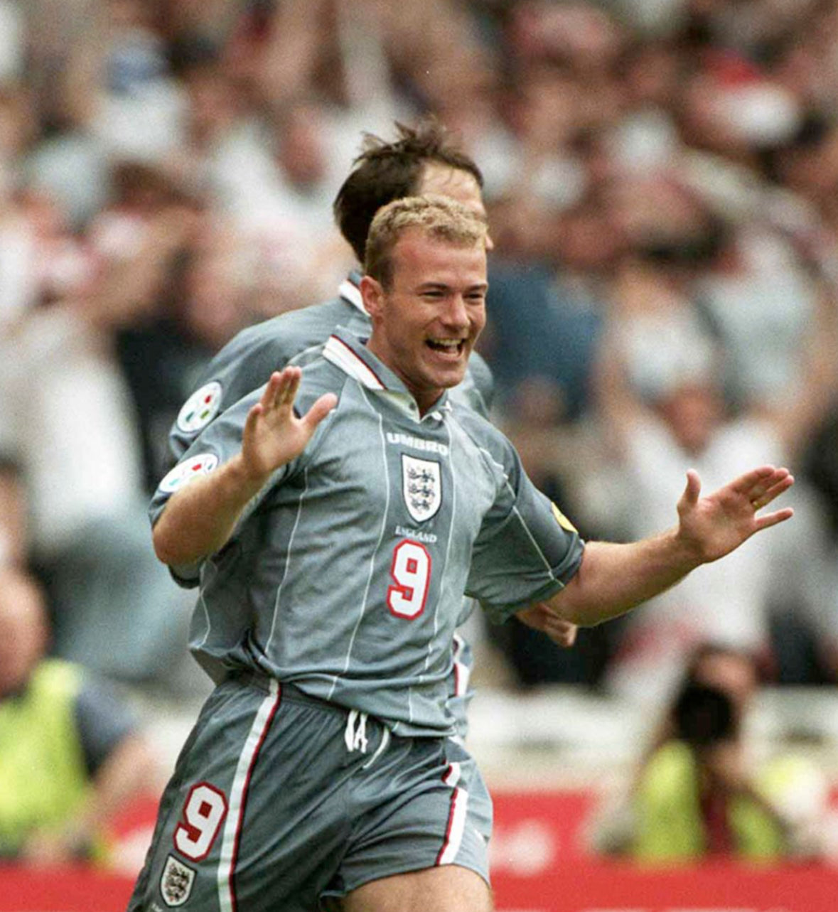 1996/97 England Away Shirt - Gascoigne