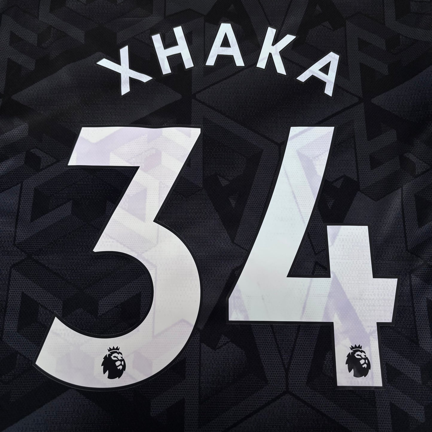 2022/23 Arsenal Away Shirt - Xhaka - M