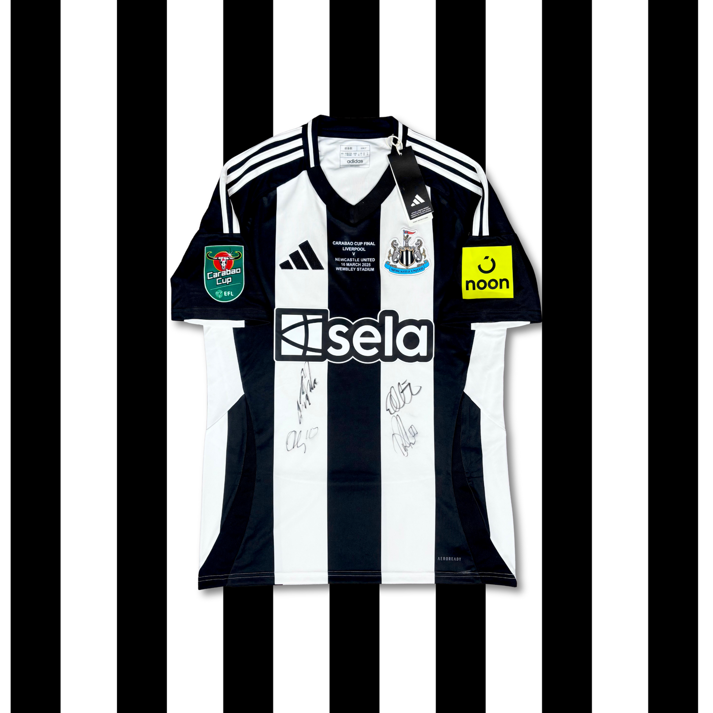 2024/25 Newcastle Home Signed Shirt - M - New with Tag