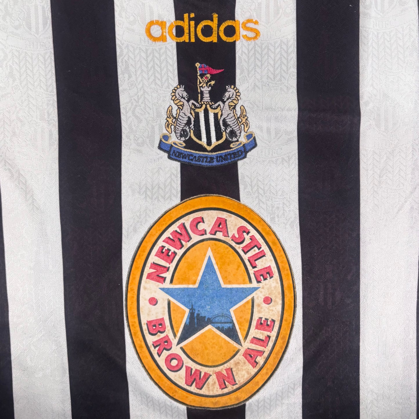 1997/98 Newcastle Home Shirt - Shearer - L