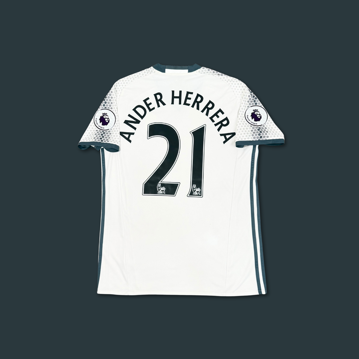 2016/17 Manchester United Third Shirt - Herrera L