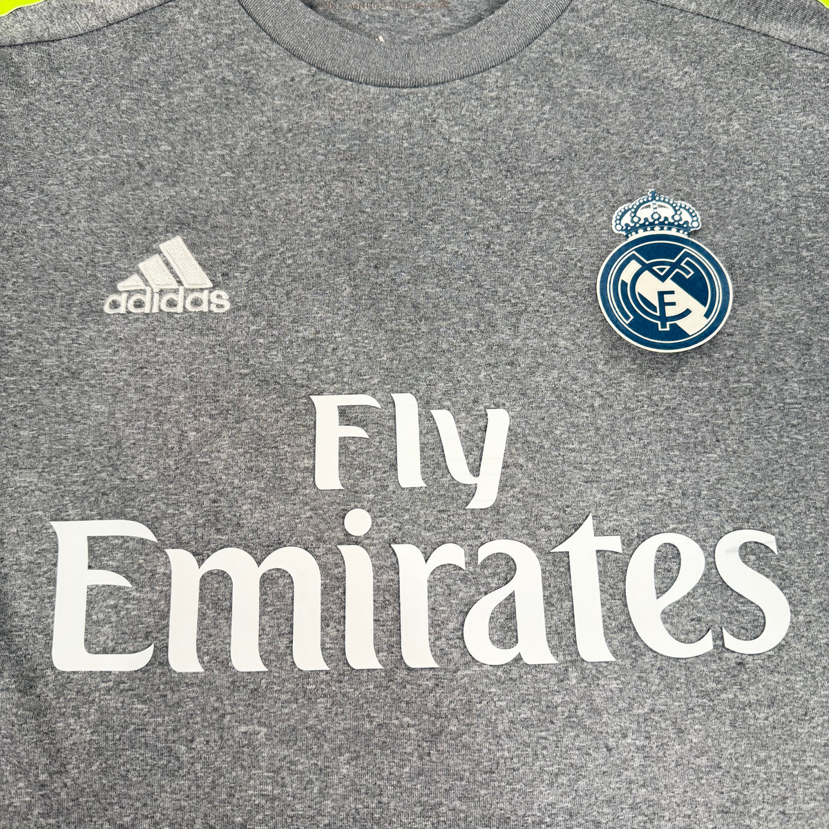 2015/16 Real Madrid Away Longsleeve Shirt - Cristiano Ronaldo - M
