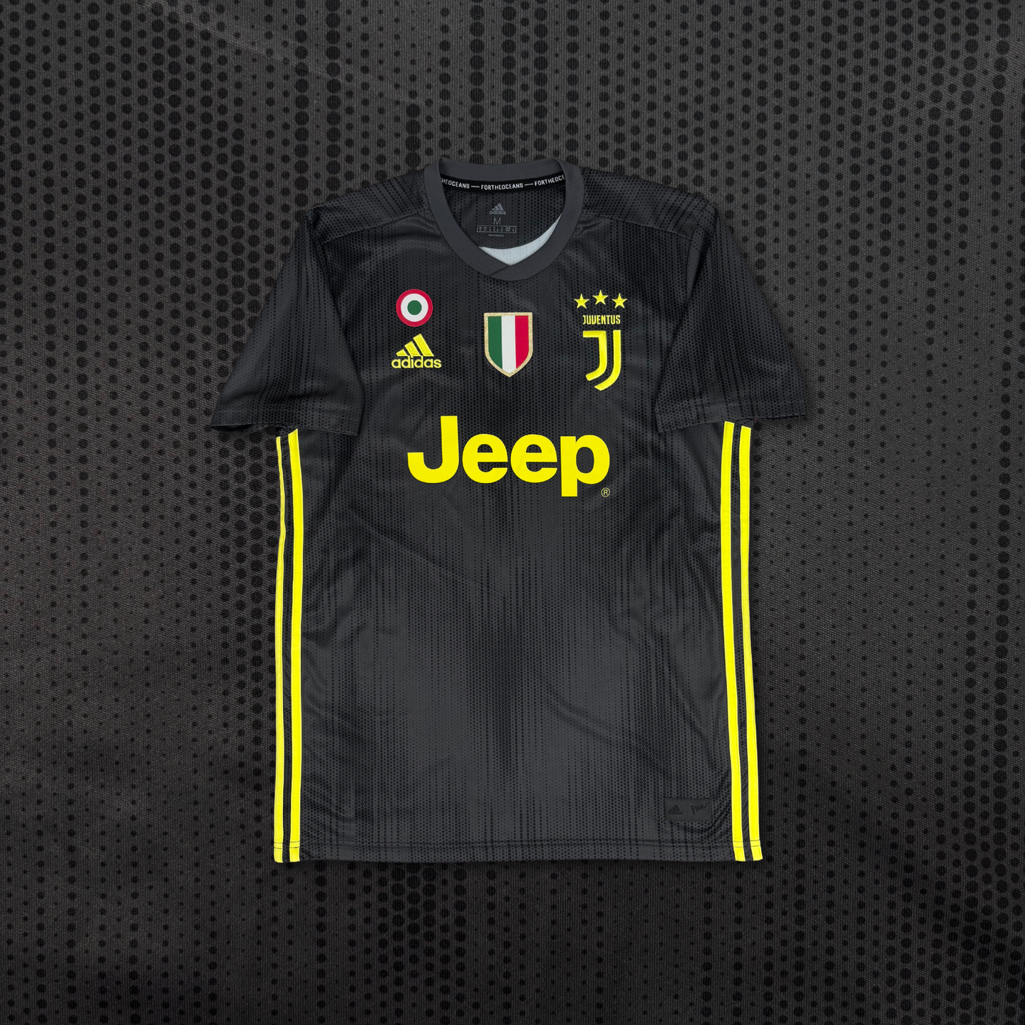 2018/19 Juventus Third Shirt - Cristiano Ronaldo - M