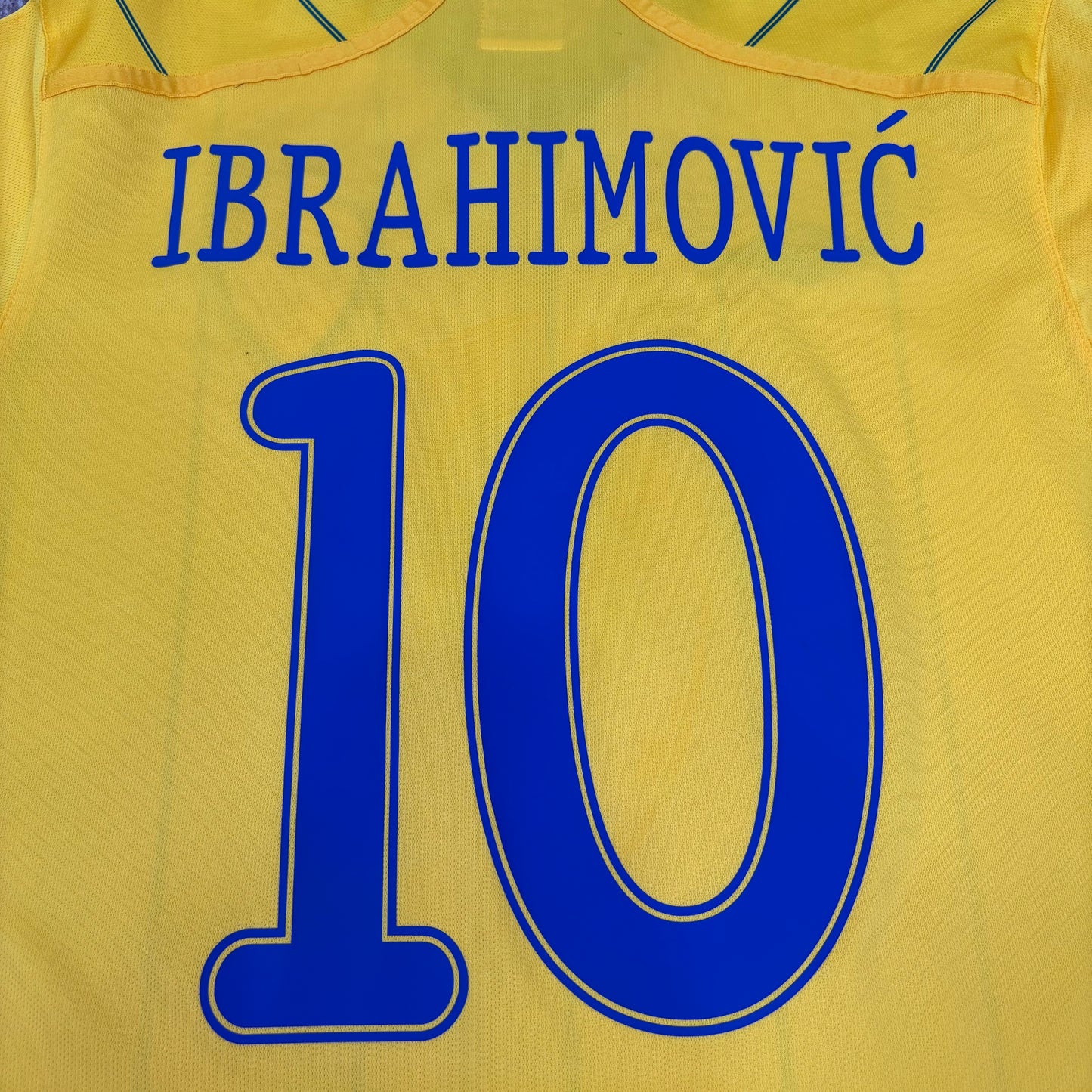 2012/13 Sweden Home Shirt - Ibrahimovic - L