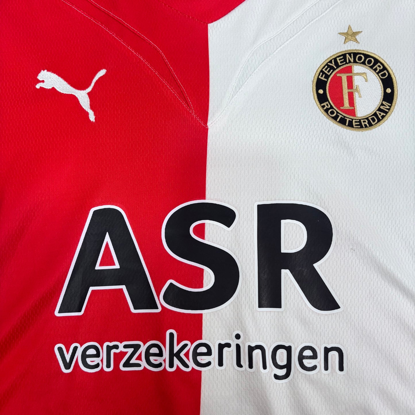 2009/10 Feyenoord Home Shirt - van Bronckhorst - M