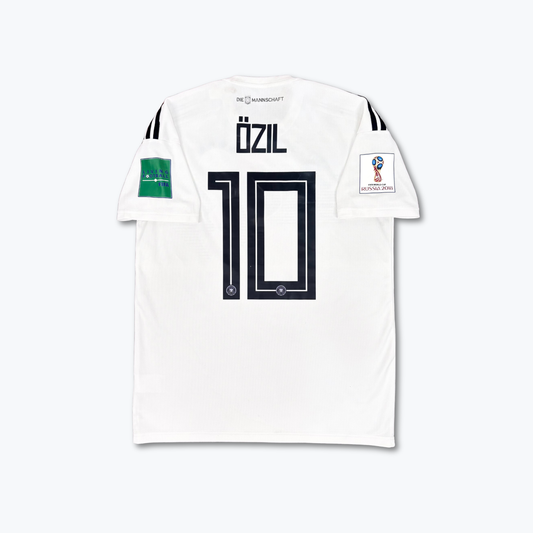 2018/19 Germany Home Shirt - Ozil - M
