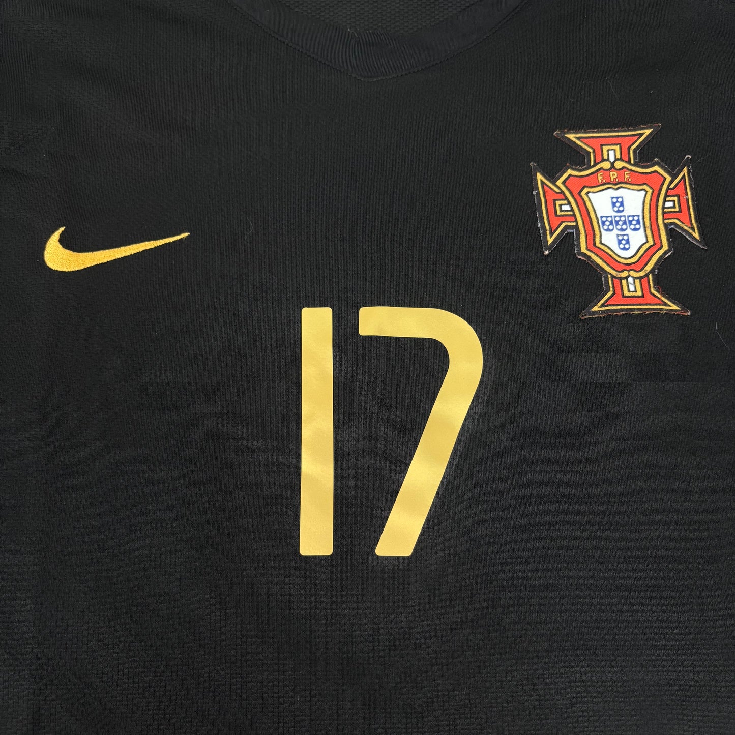 2006/07 Portugal Away Shirt - Cristiano Ronaldo - L