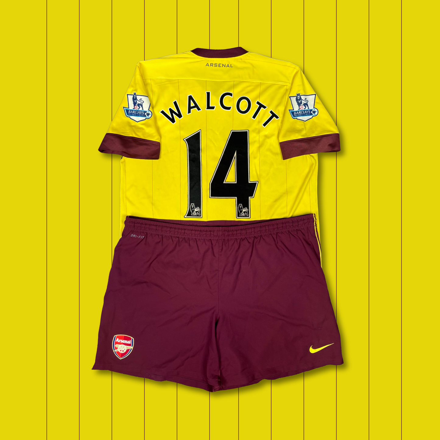 2010/11 Arsenal Away Shirt with Short - Walcott - L