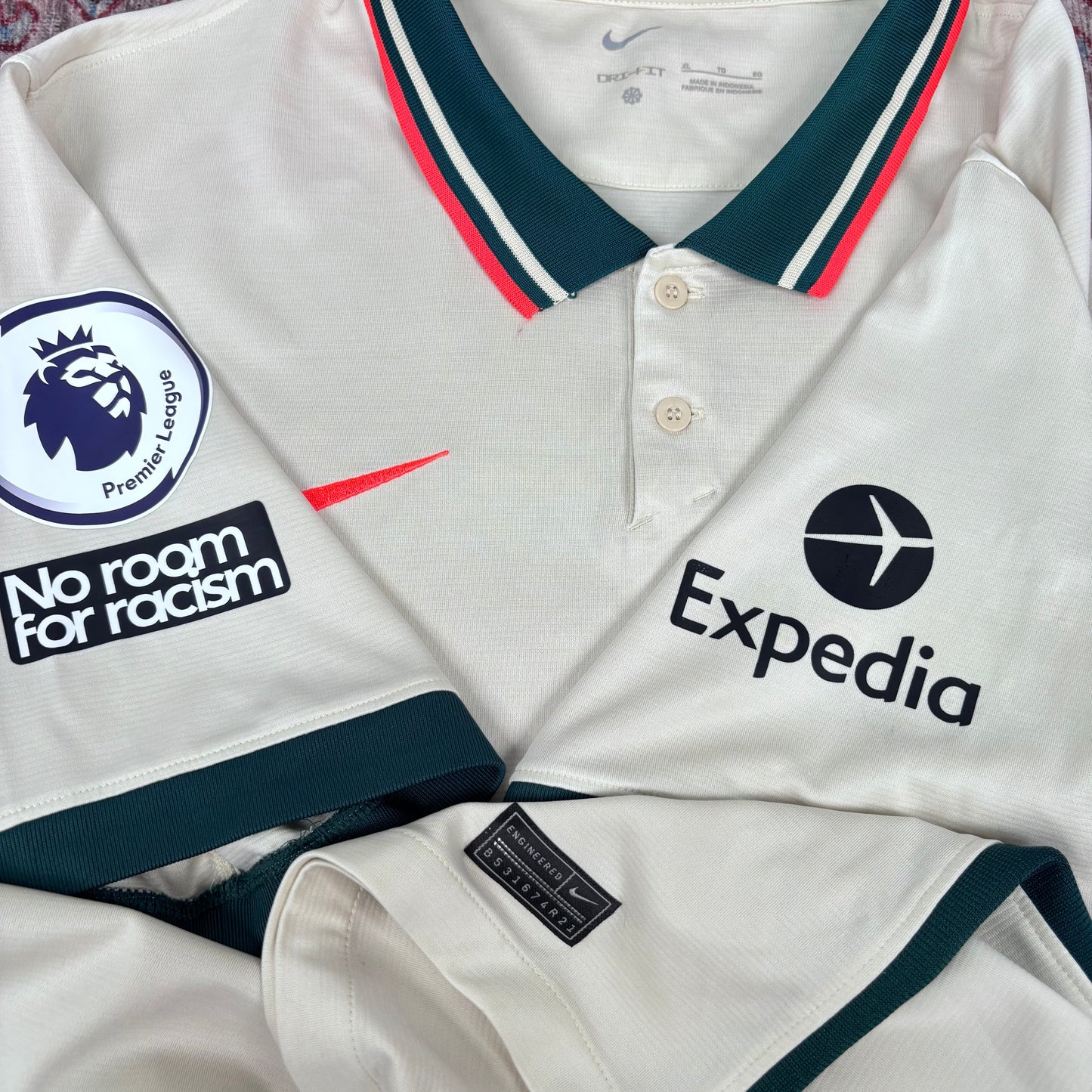 2021/22 Liverpool Away Shirt - Diogo Jota - XL