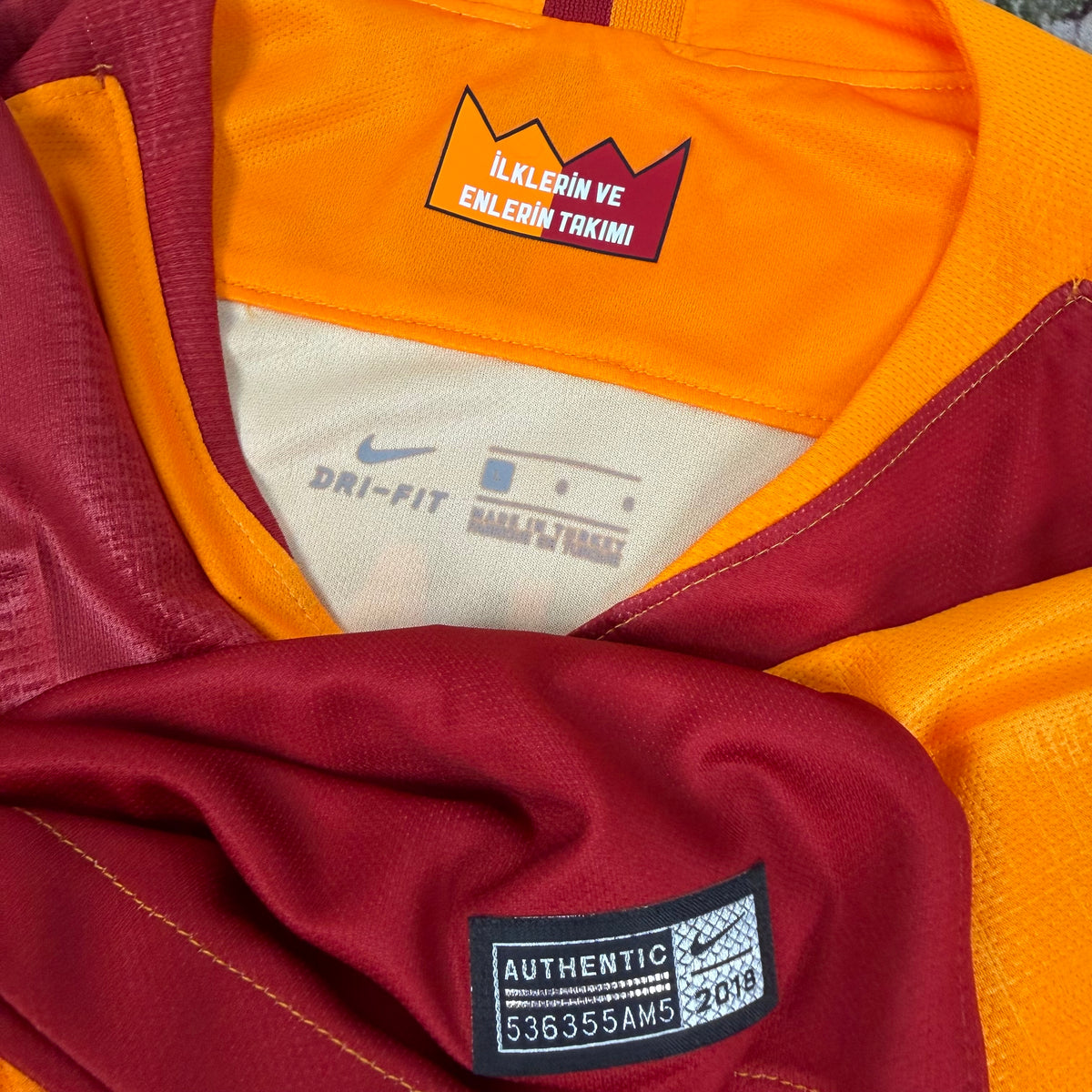 2013/14 Galatasaray Home Shirt - Belhanda - L