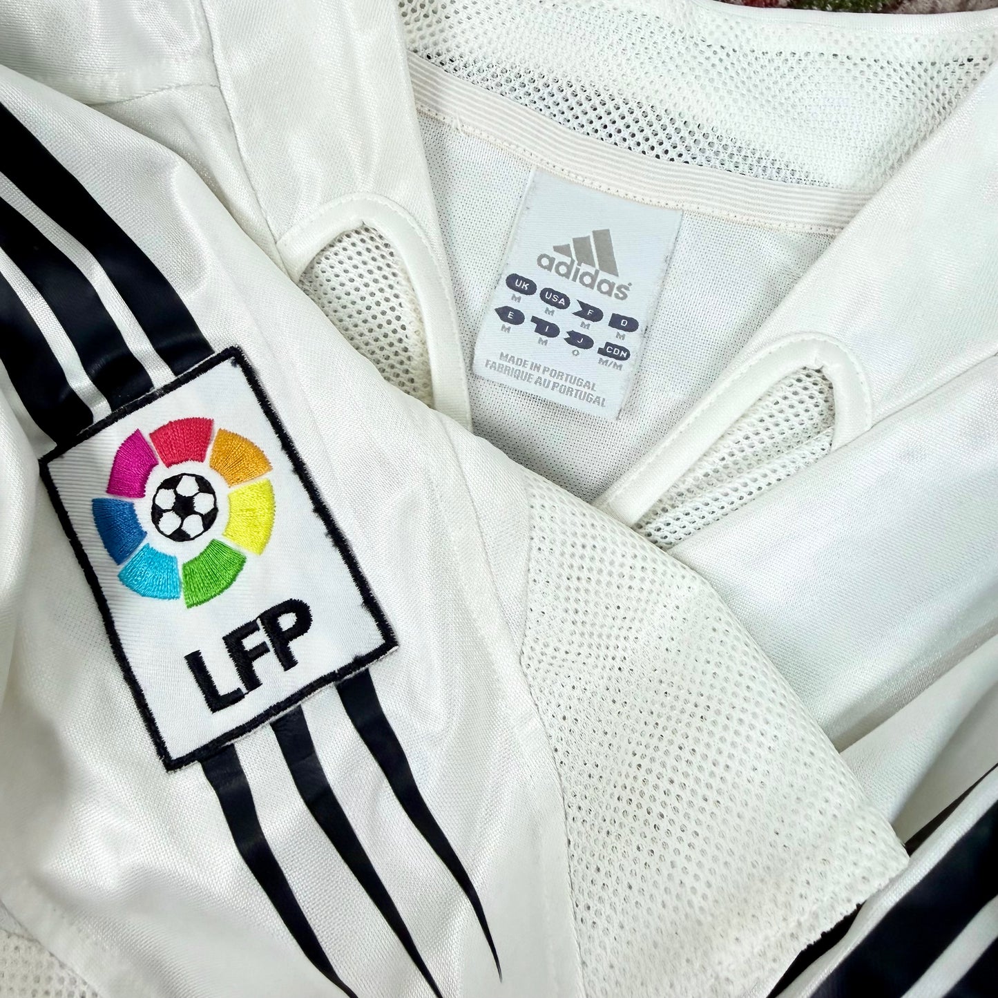 2004/05 Real Madrid Home Shirt - Zidane - M