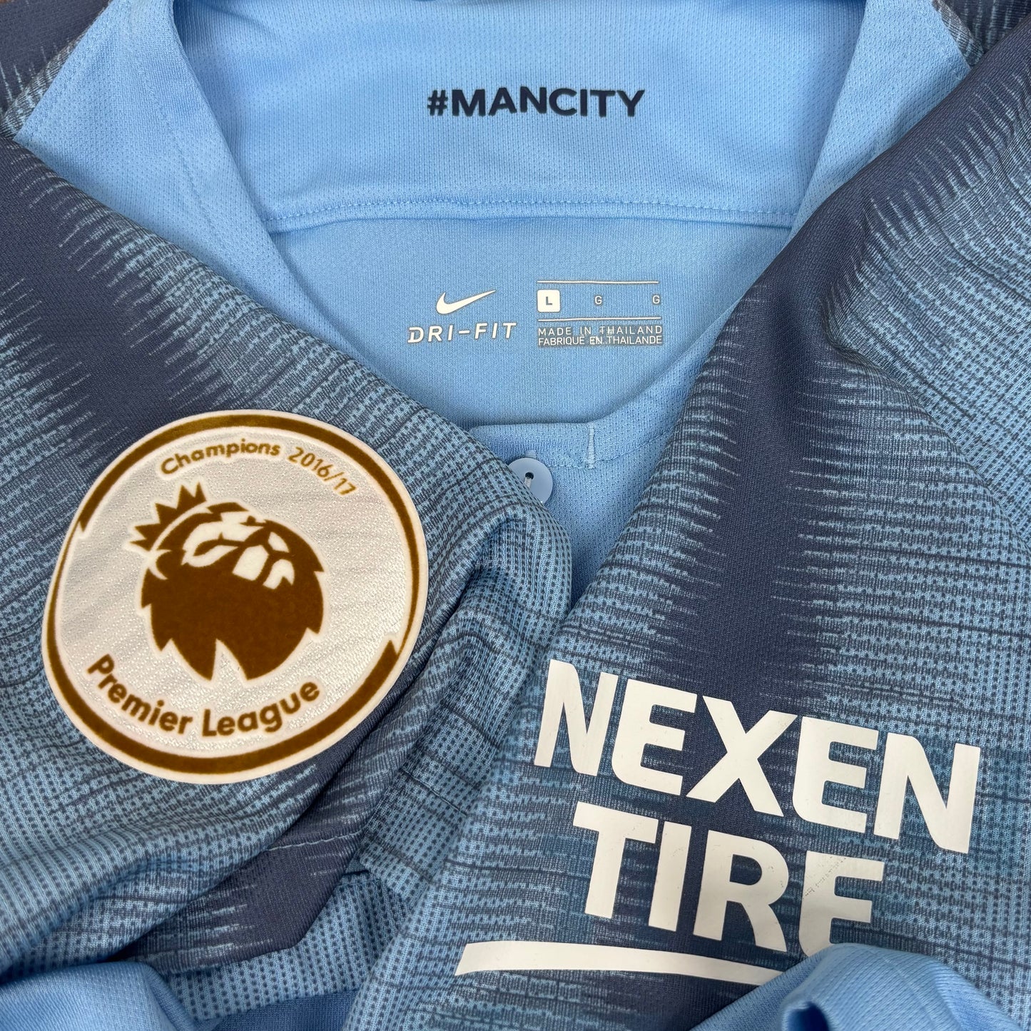 2018/19 Manchester City Home Shirt - David Silva - M