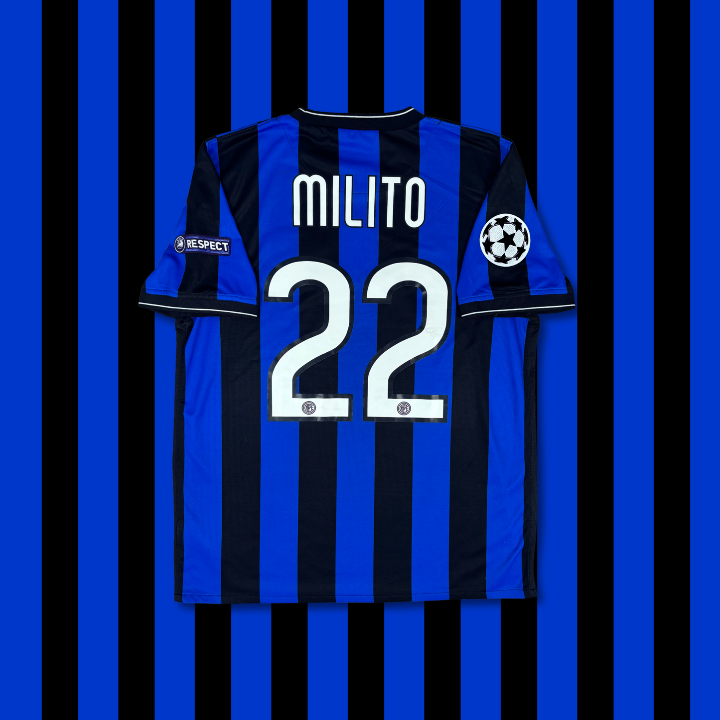 2009/10 Inter Milan Home Shirt - Milito - L